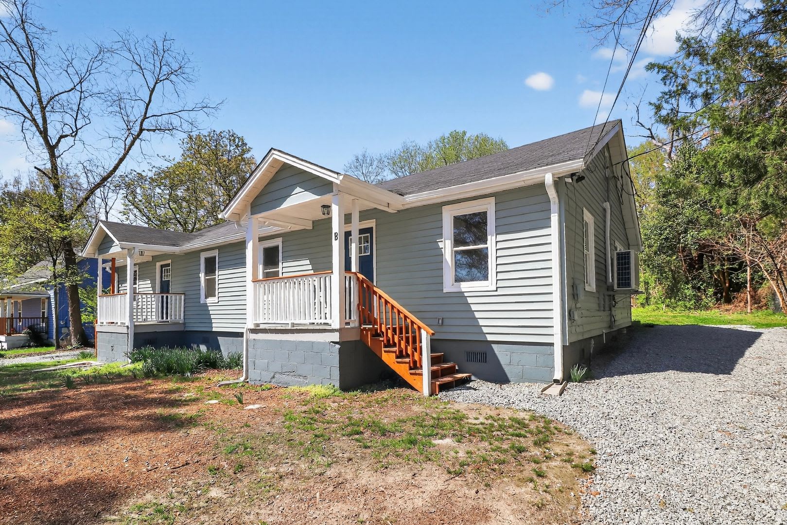 Fully renovated 2 bedroom/ 1 bathroom duplex walking distance to downtown Bessemer City! – photo 2