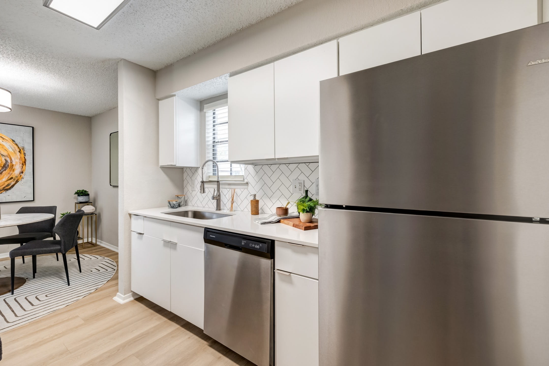 Fox Trails Apartments – photo 4