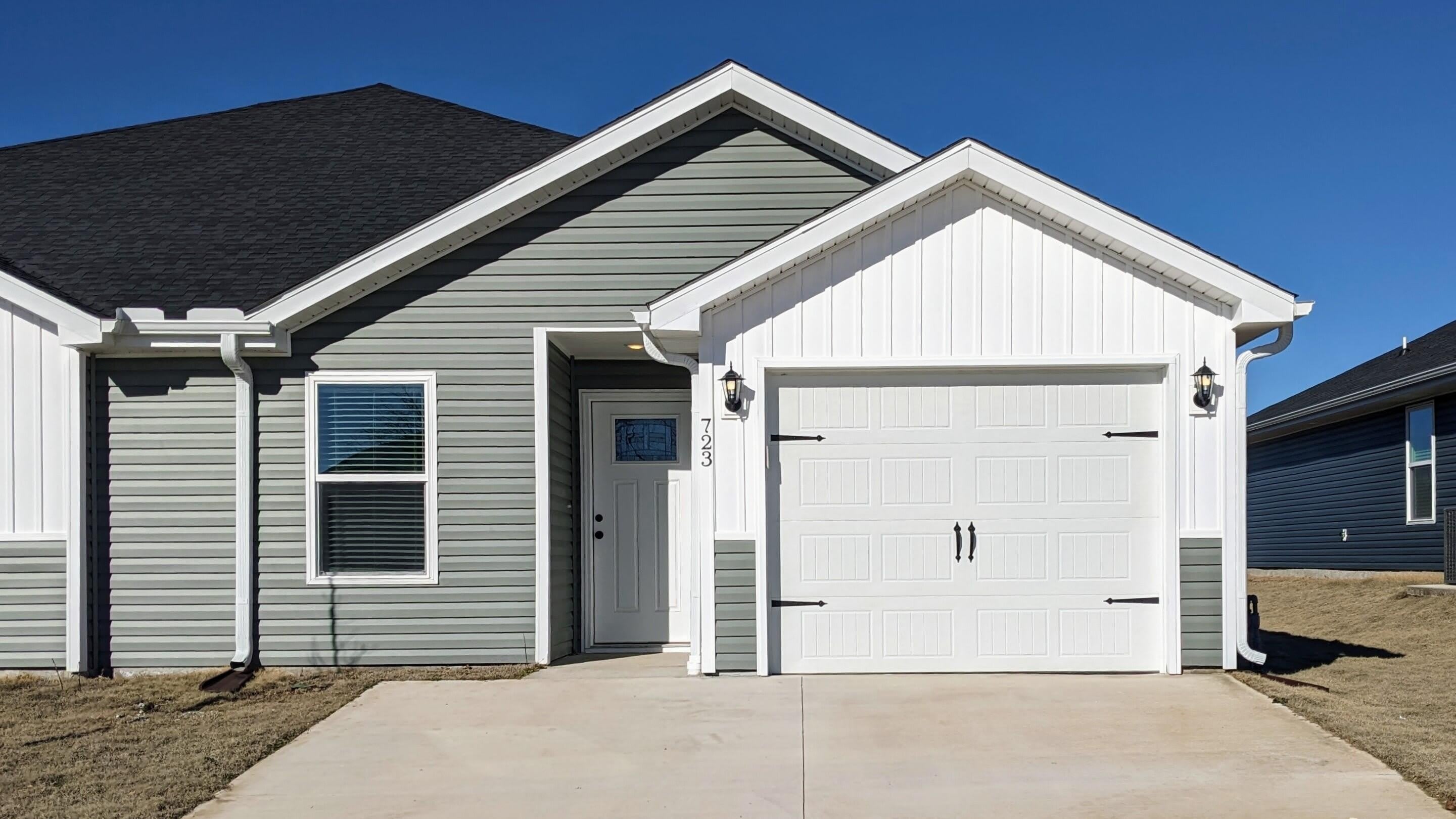 723 Short Leaf Lane – photo 1
