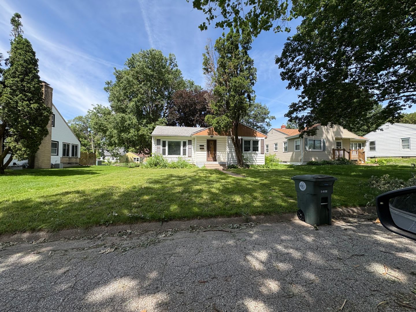 Charming 3-Bedroom Home in Quiet Waterloo Neighborhood – 747 Boston Ave – photo 1