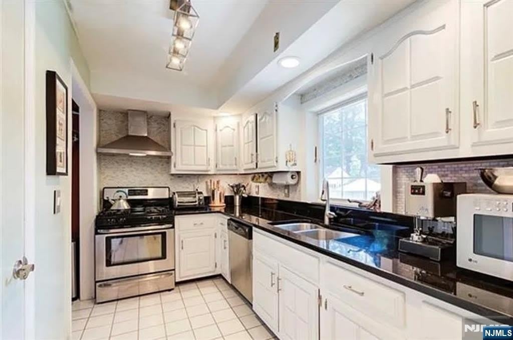 112 Tenafly Road – photo 3
