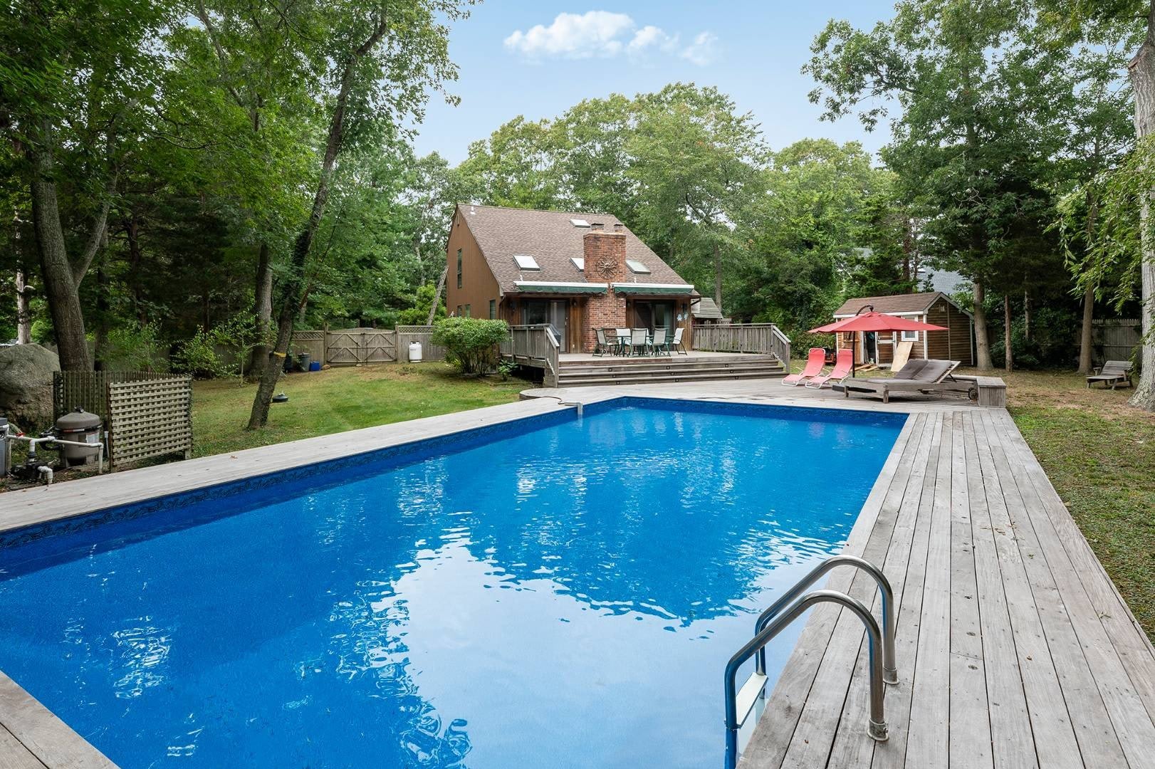 221 Norfolk Drive – photo 1