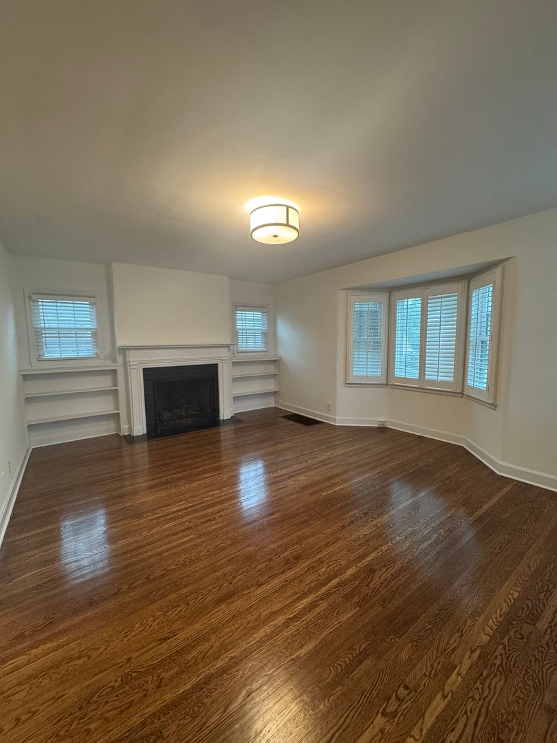 St Matthews Cape Cod Home – photo 2