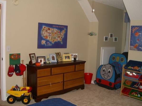 Lovely Four Bedroom Home – photo 4