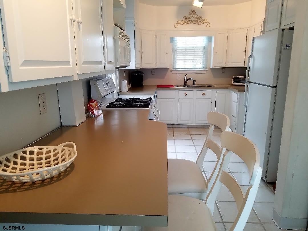 8606 Monmouth Ave – photo 5