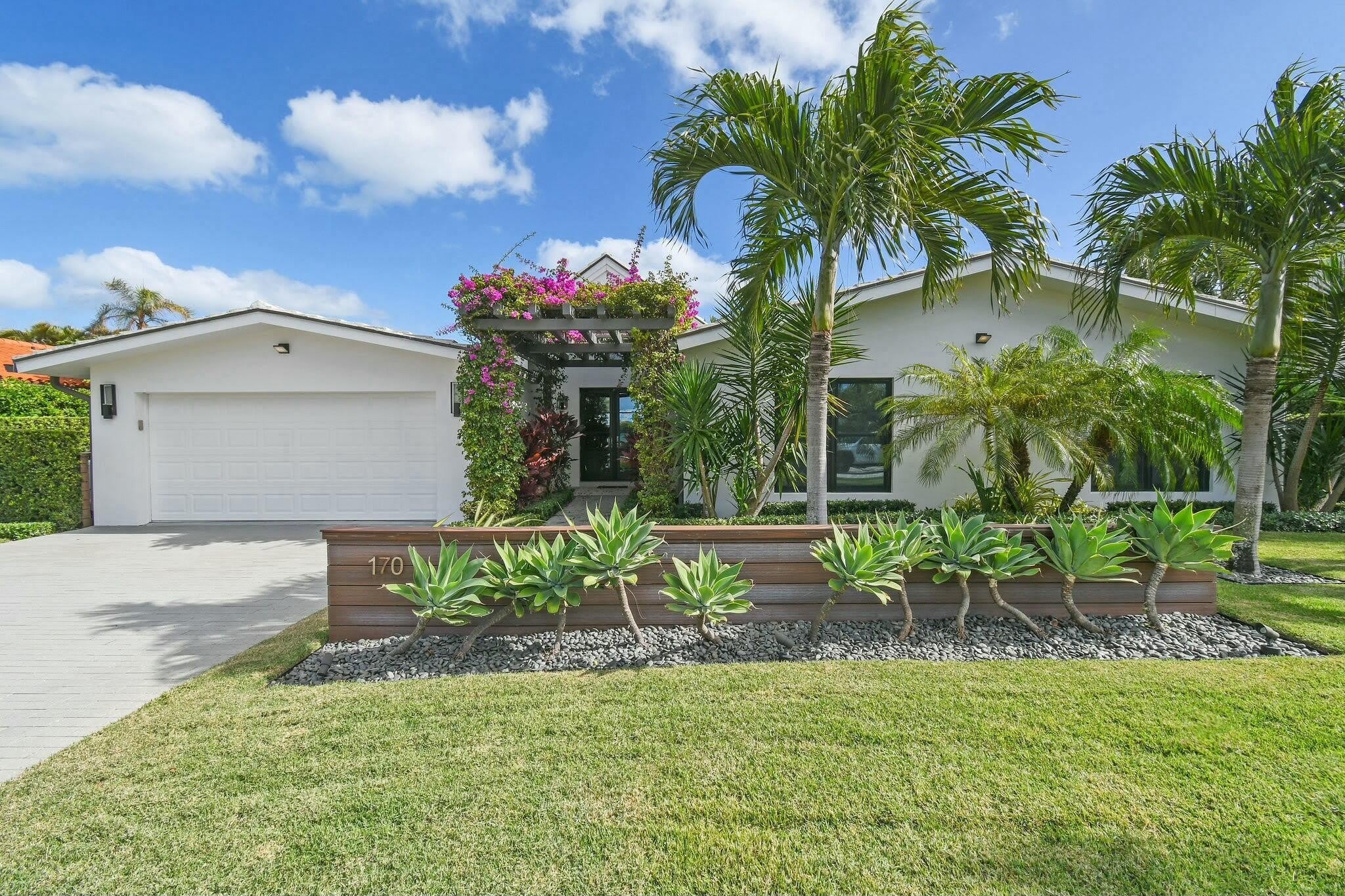 170 Beacon Lane – photo 1