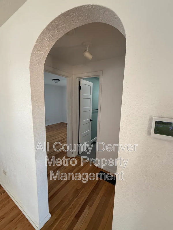 1317 Zenobia St – photo 3