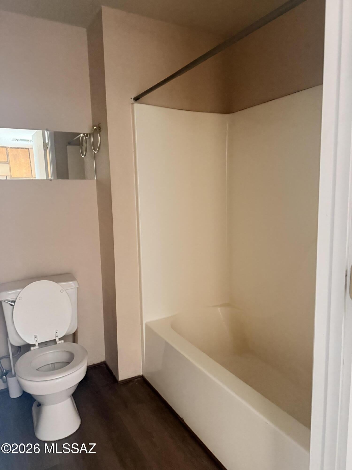 732 W 4Th Street – photo 5