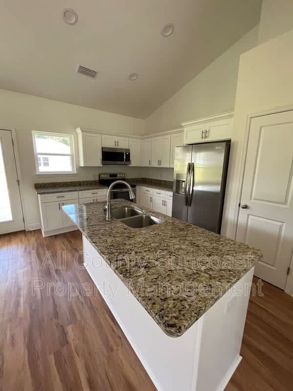 365 Elliot Drive – photo 2