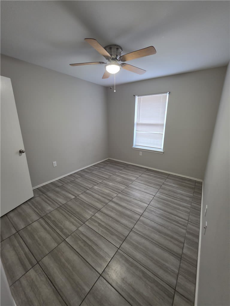 2937 Ruth St – photo 4