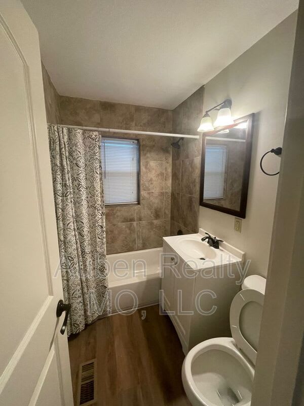 667 Thornton Street – photo 5