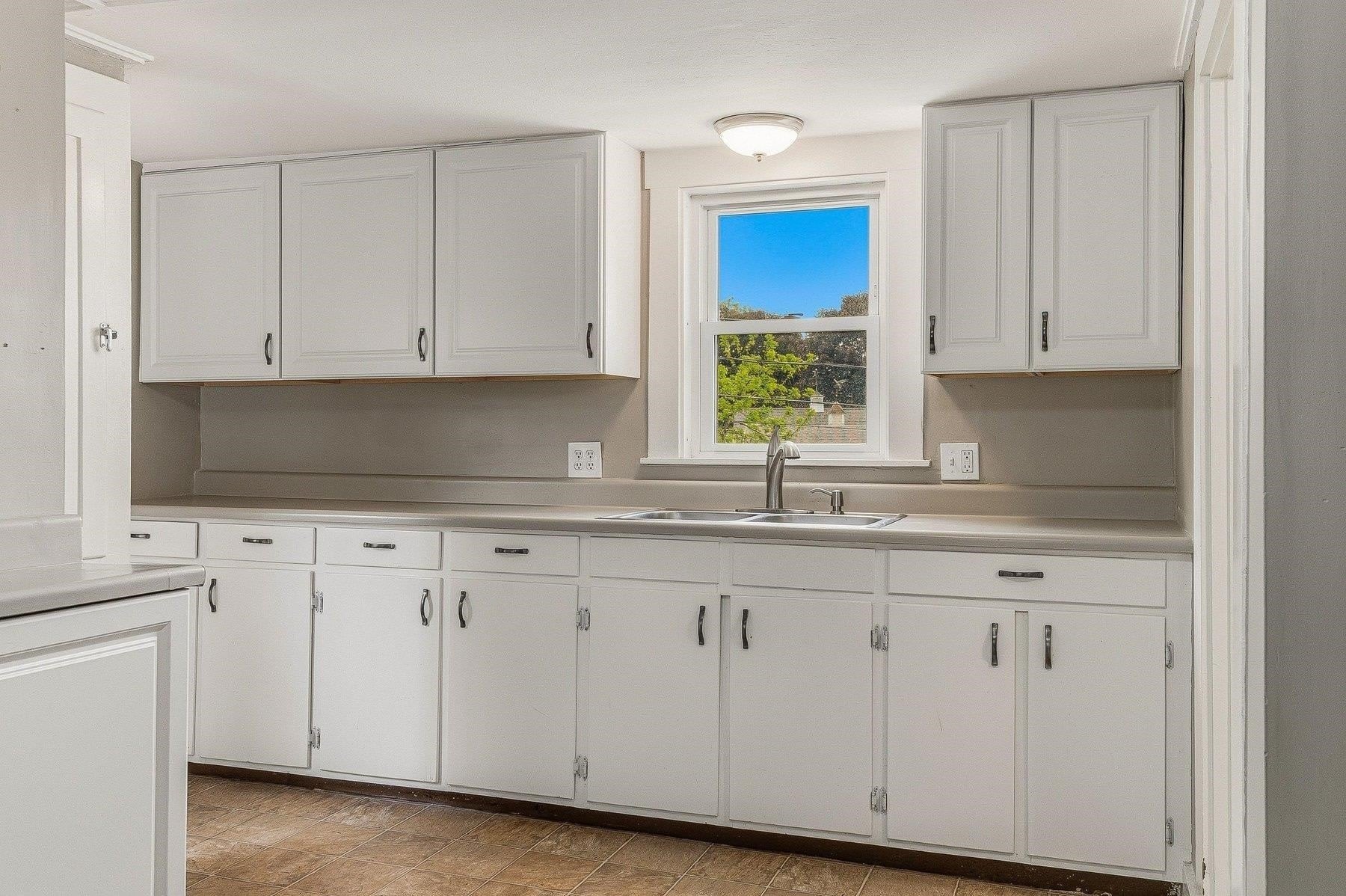 2 Lee Street – photo 2