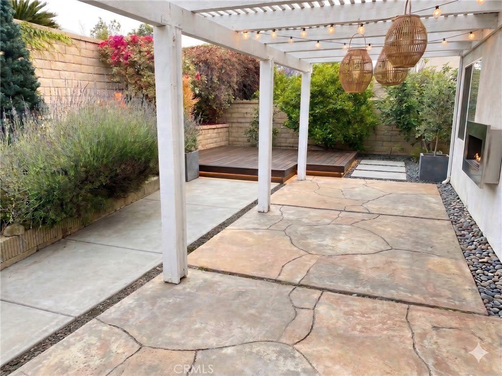 25522 Mackenzie Street – photo 3