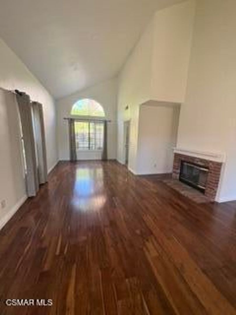 Welcome to this beautifully updated 3-bedroom, 2.5-bathroom home located in one of Calabasas – photo 5