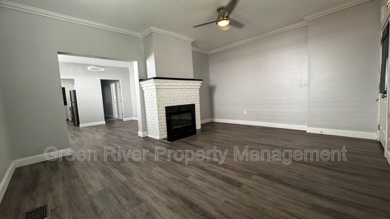 2805 College St – photo 5