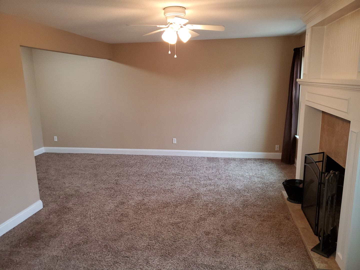 Huntington Condominiums upstairs, beautiful 2 br, 2 bth, wood burning fireplace – photo 5