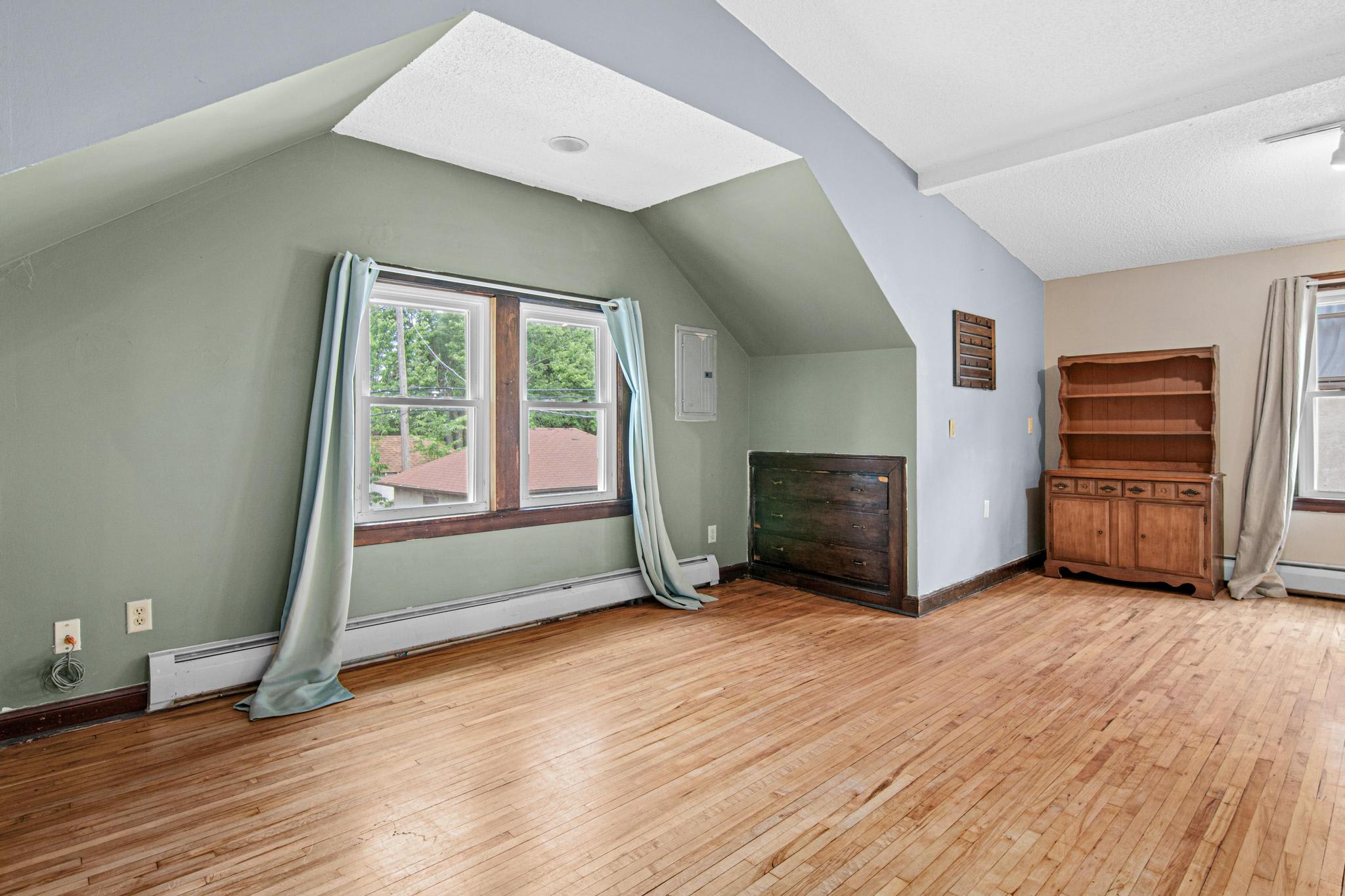 3347 Emerson Avenue North – photo 3