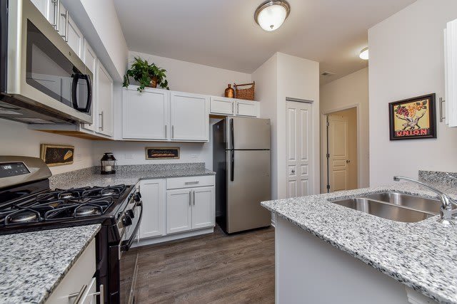 1277 Comiskey Avenue – photo 3