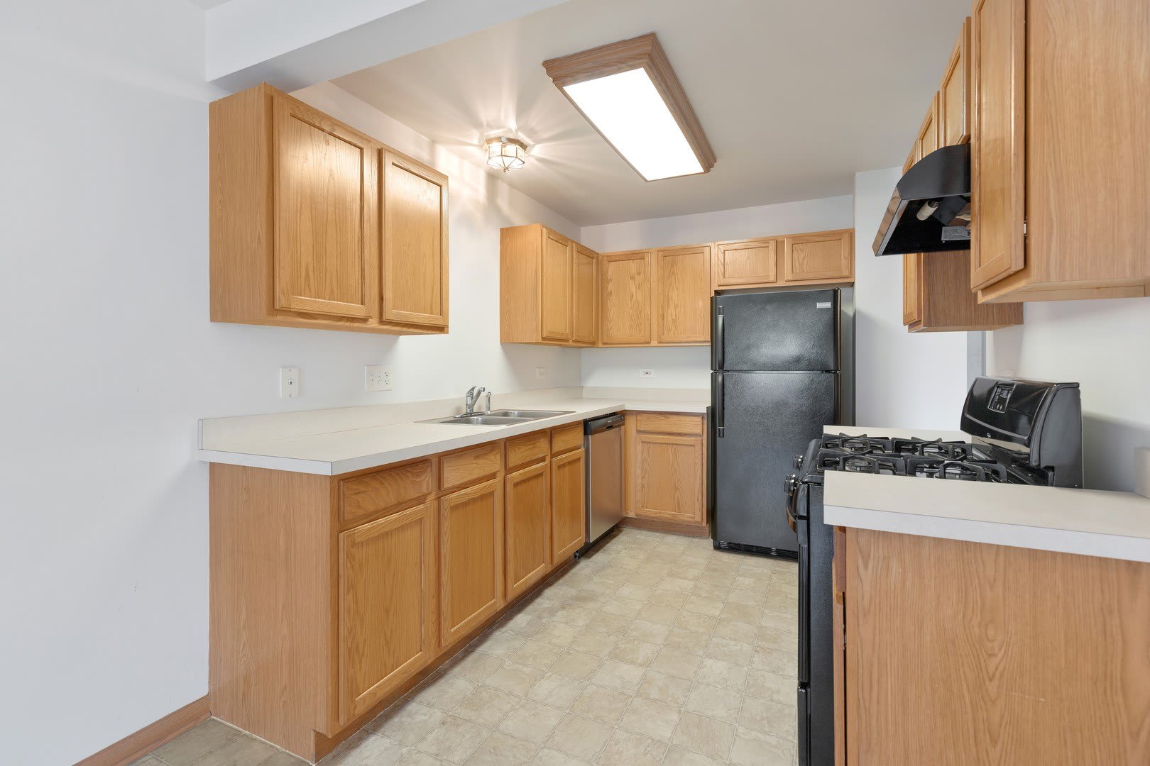 820 Adam Lane – photo 5