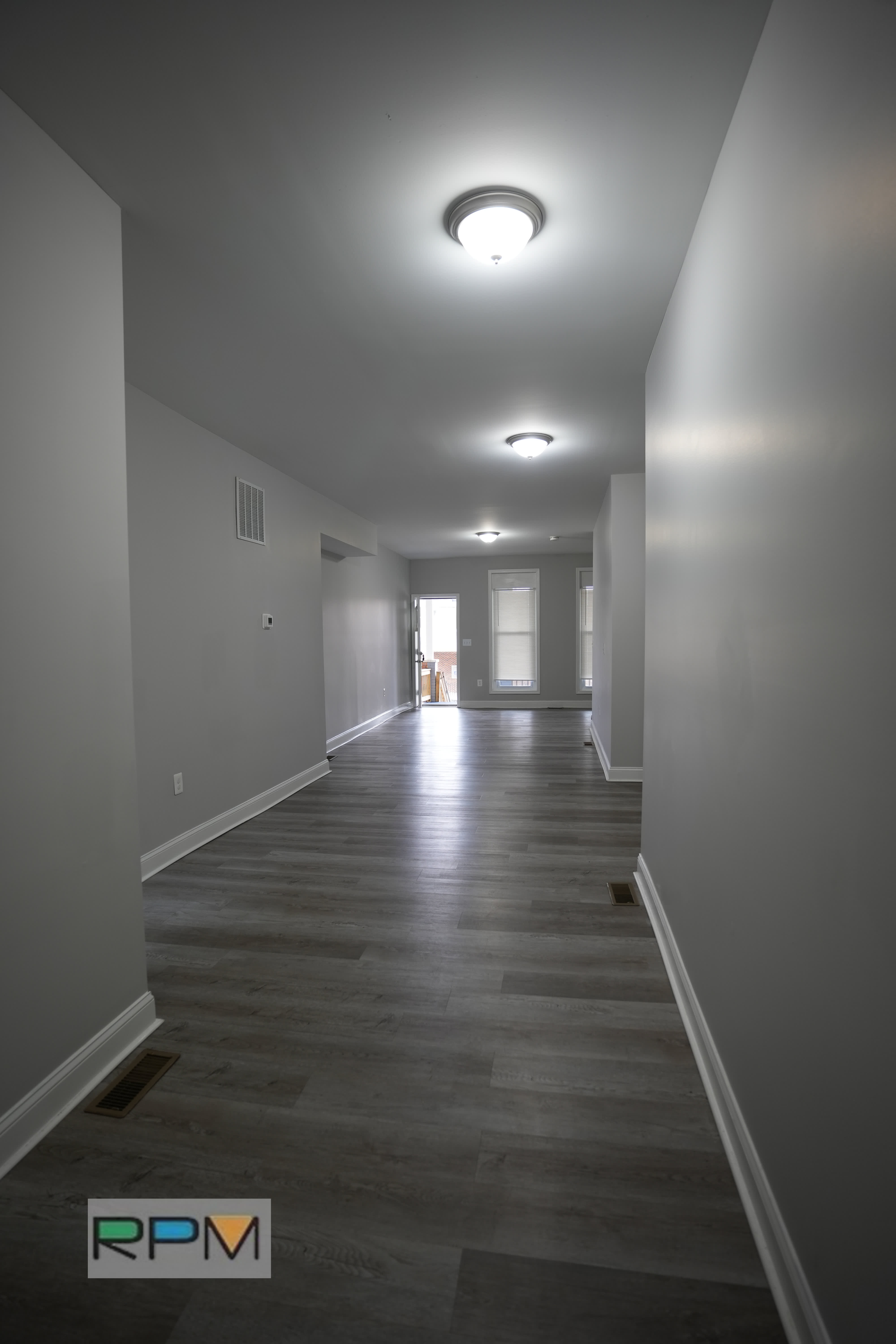 1628 N Ellamont St – photo 4