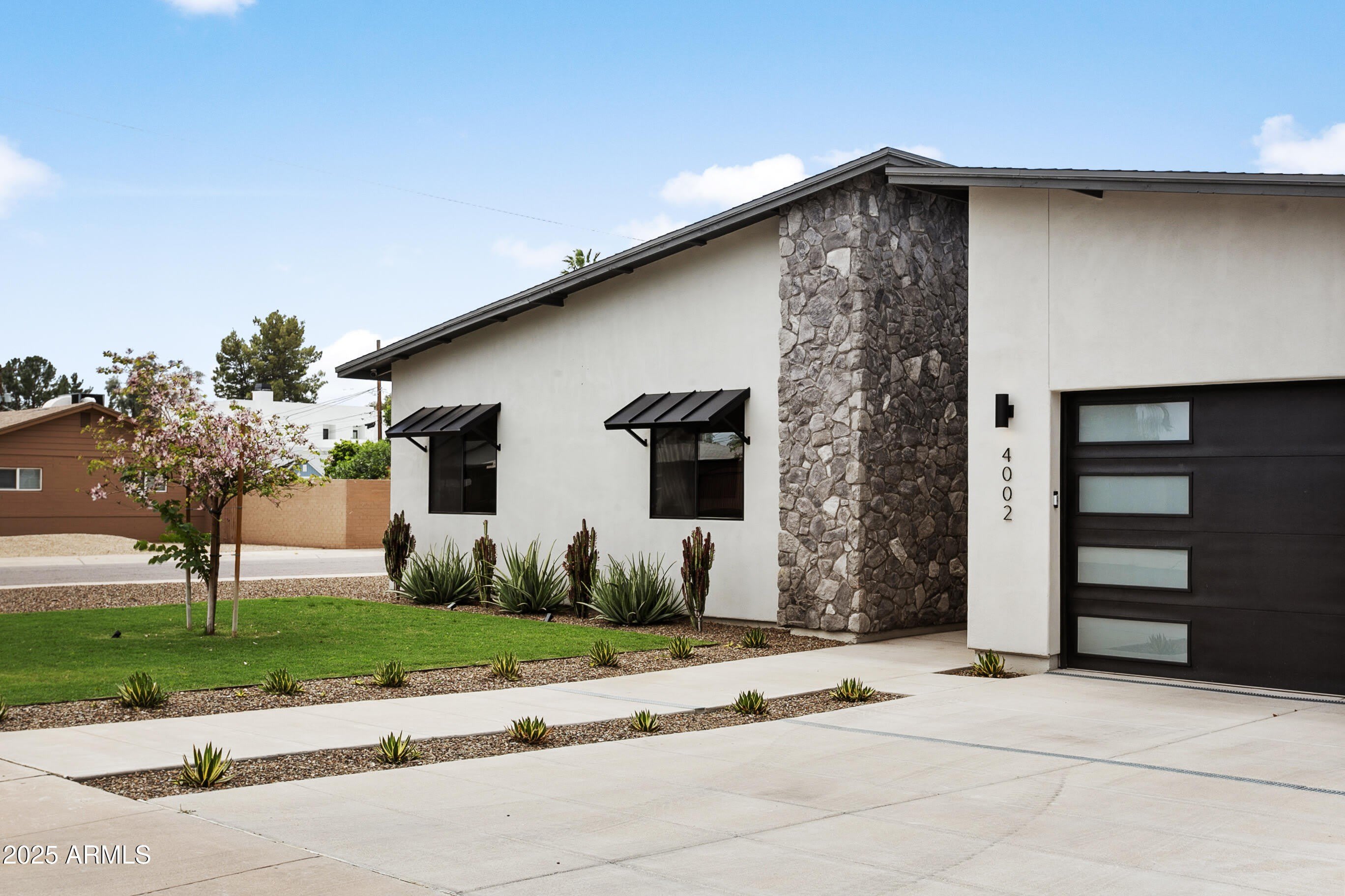 4002 N 33RD Place – photo 5