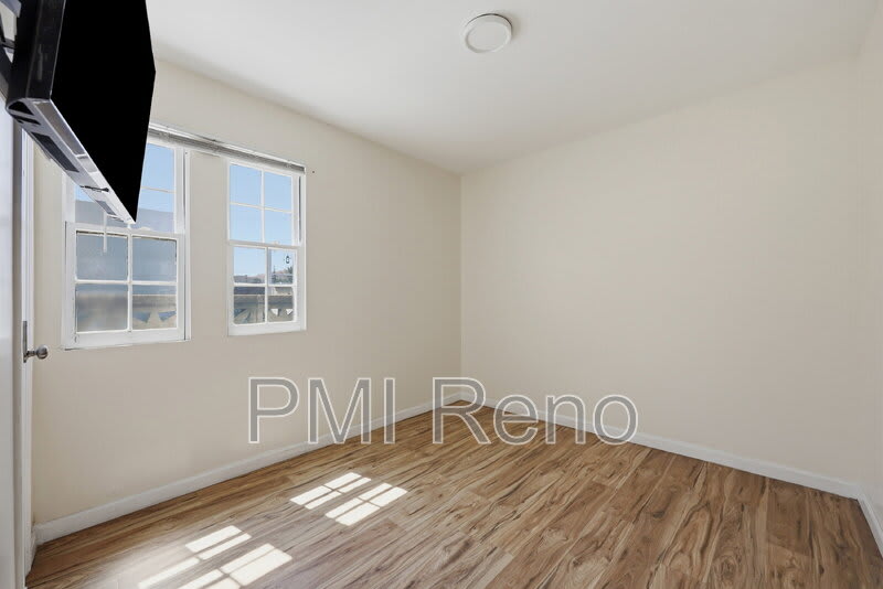 1515 North Carson Street – photo 5