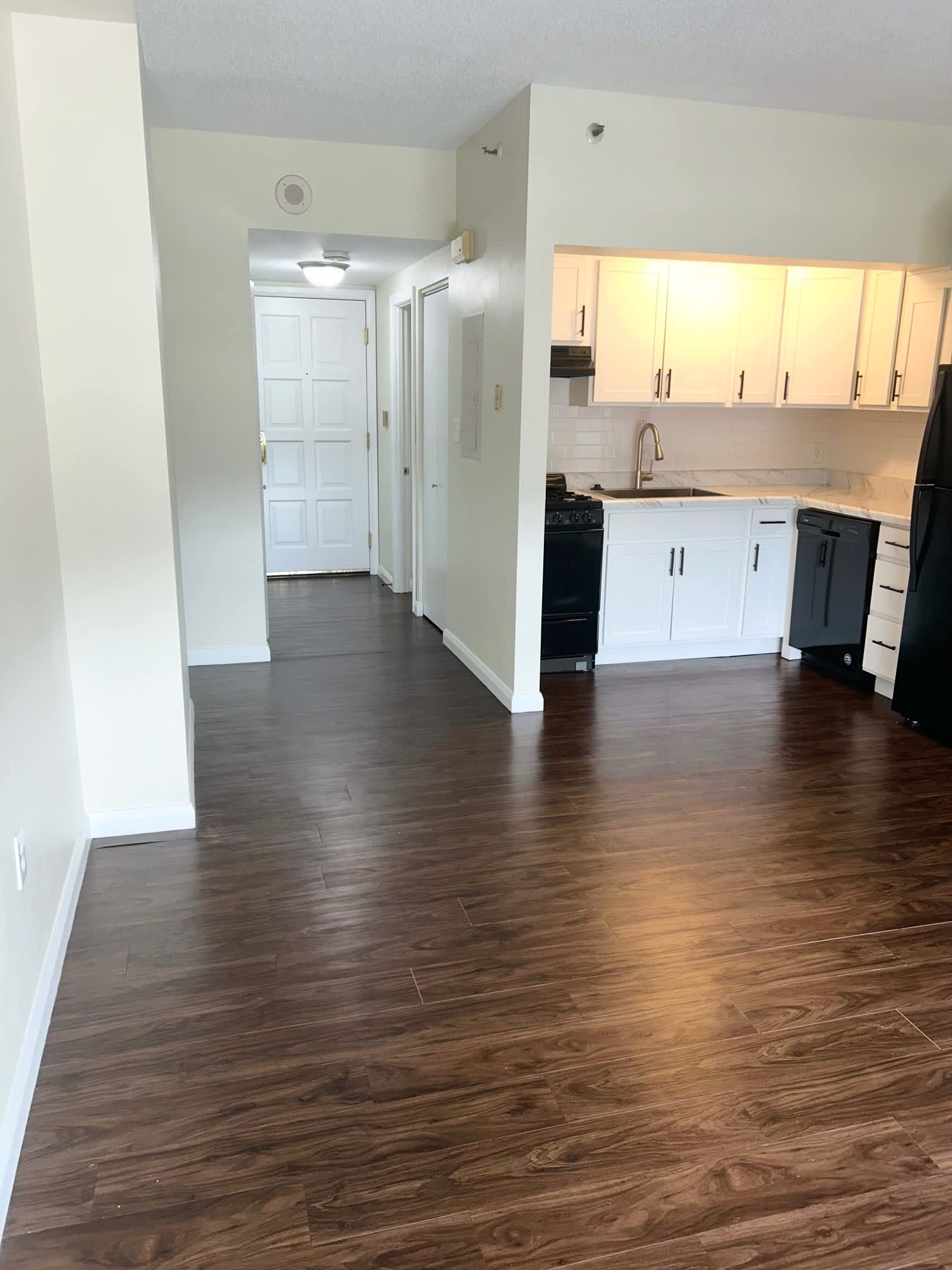 155 W Main St – photo 2
