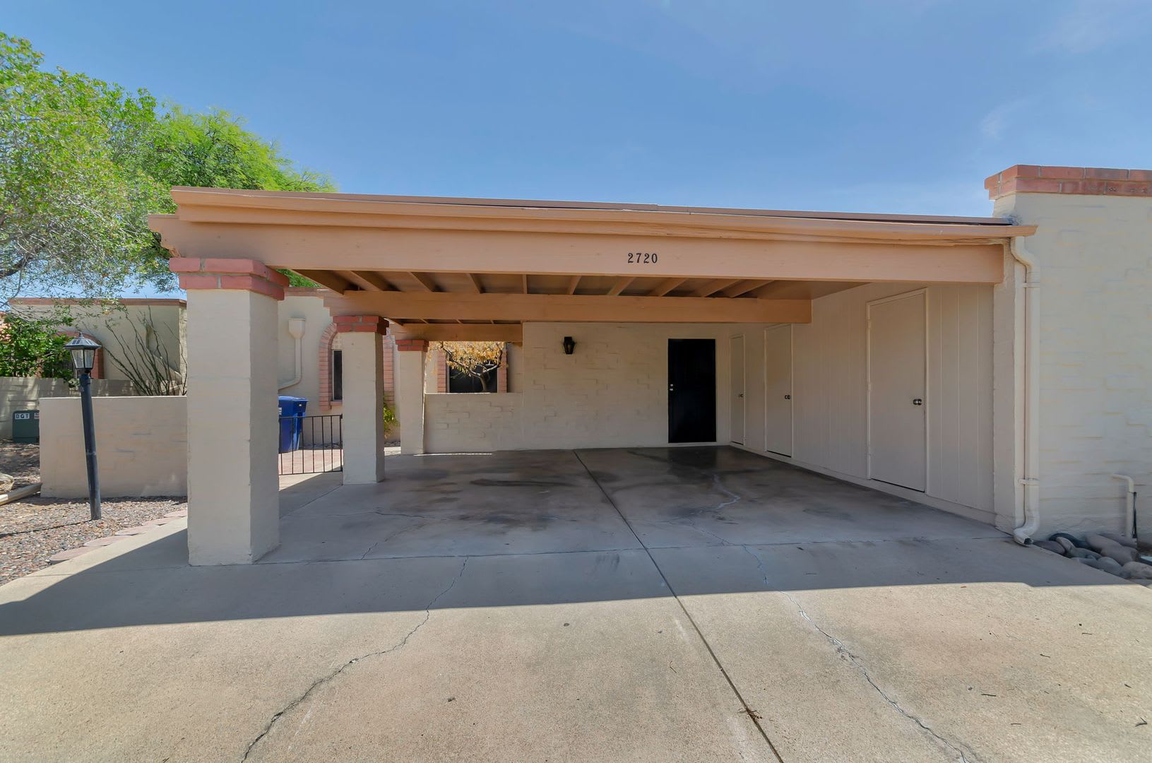Beverly2720 – photo 4