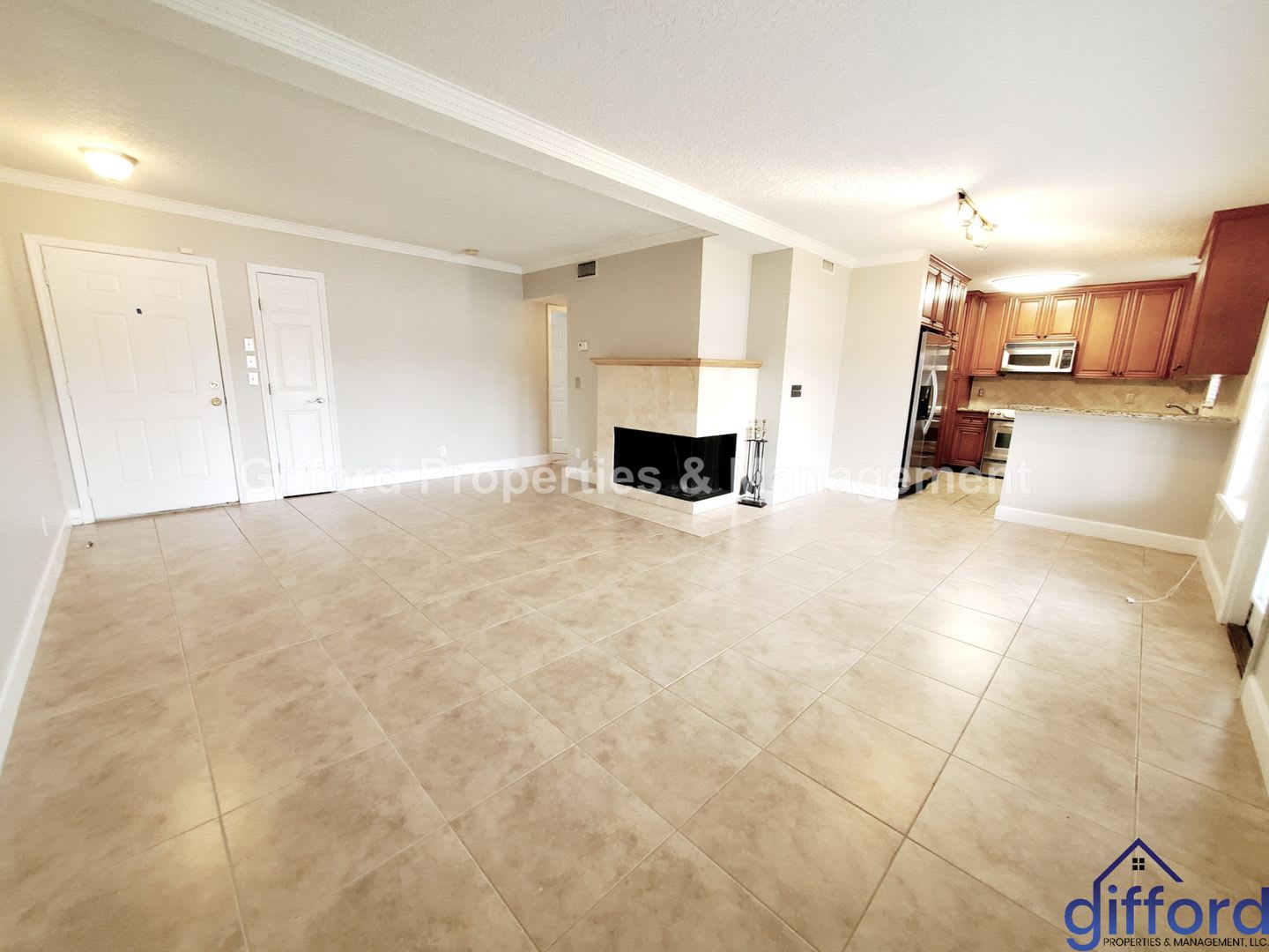 2BR/2BA Riverfront Luxury Condo – photo 3