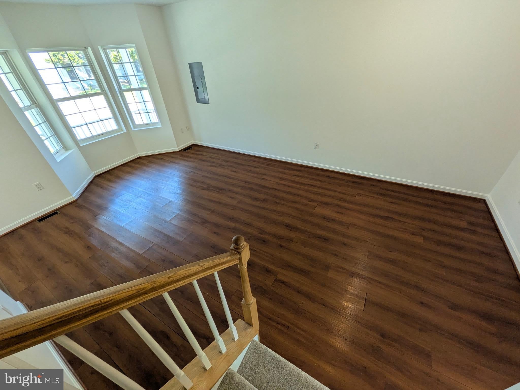 310 DEL RHODES Avenue – photo 5