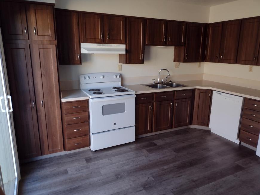 875 First St. – photo 5