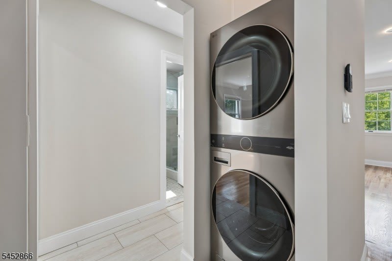 57 Greenwood Ave UNIT 2 – photo 3