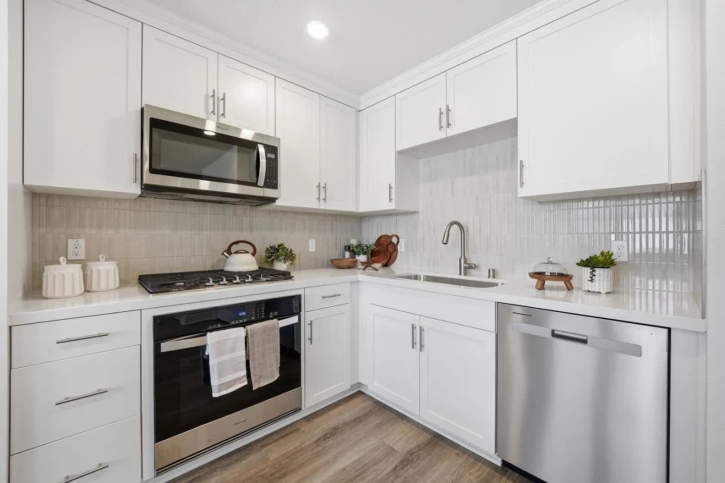 17050 Depot St Unit 302 – photo 3
