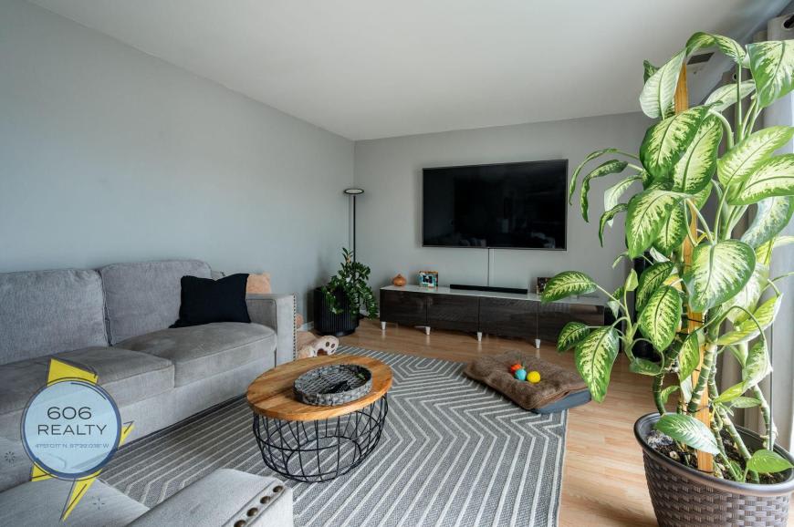 2310 N Harlem – photo 5