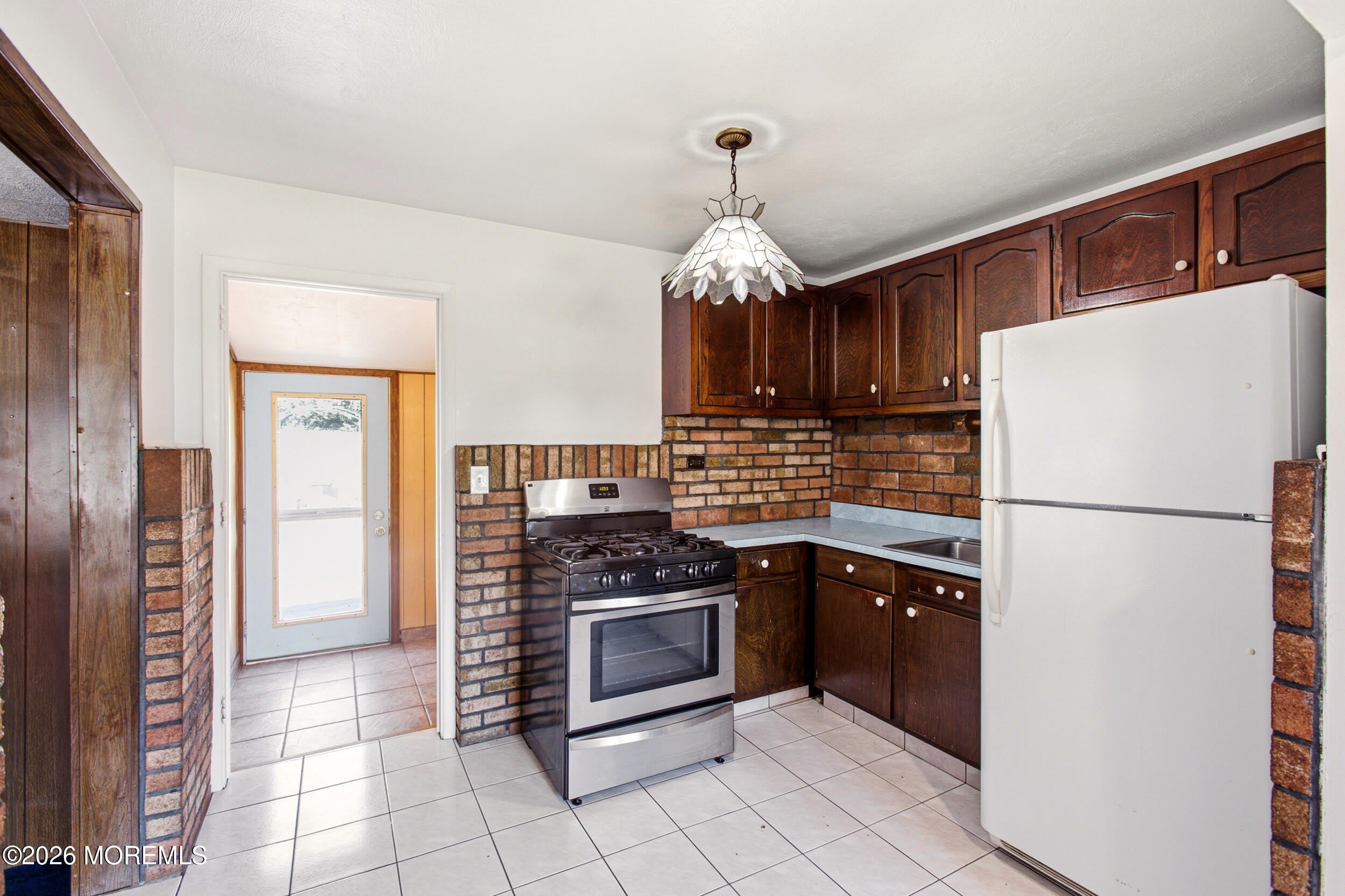328 Aldrich Road – photo 4