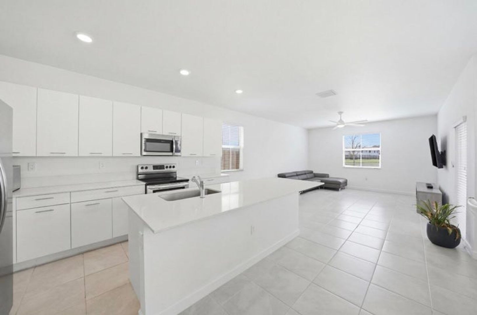2324 NW 130th Terrace, Miami, FL 33167 – photo 1