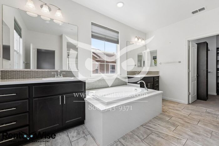1548 Glenn Street – photo 5