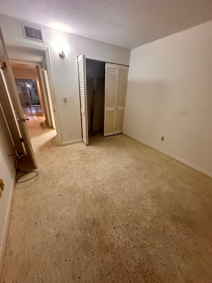 305 E. Dakin Ave – photo 5