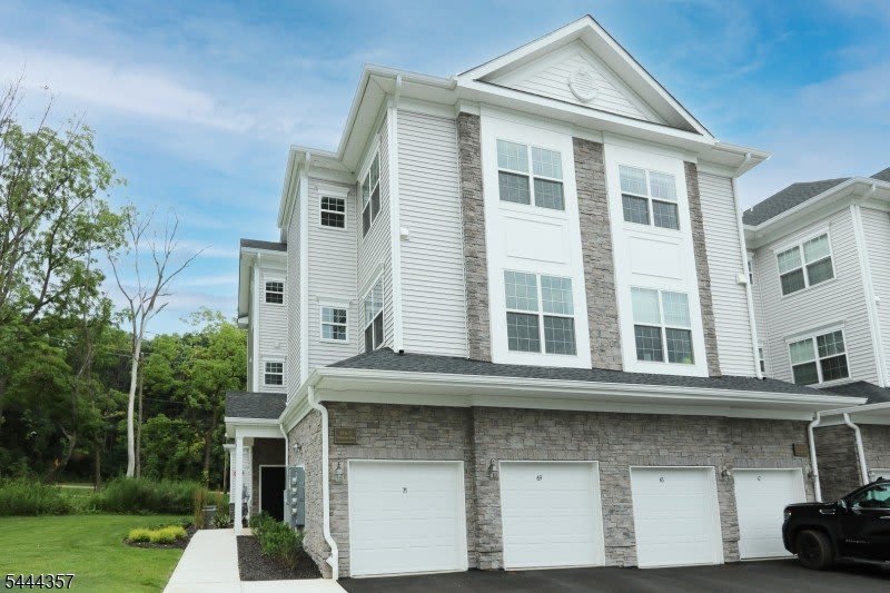 71 Veterans Way – photo 2