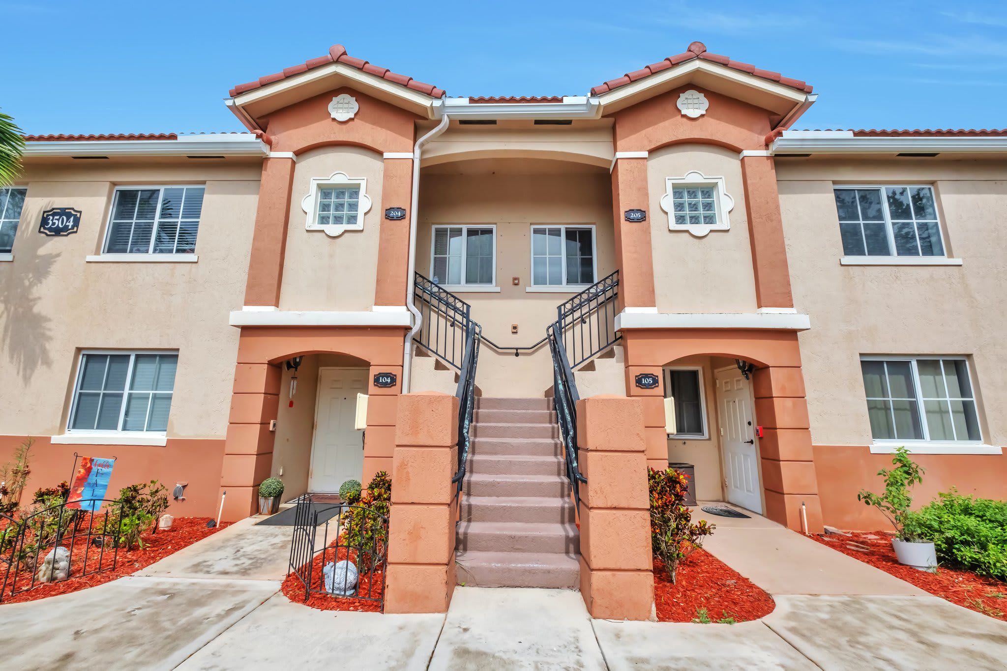 3504 Briar Bay Blvd Apt 205 – photo 1
