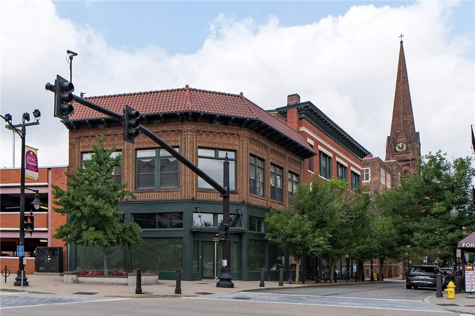 Providence Downcity Beautiful Updated Condo At The Weybosset Condominiums At Ppac Square 1 825 – photo 2