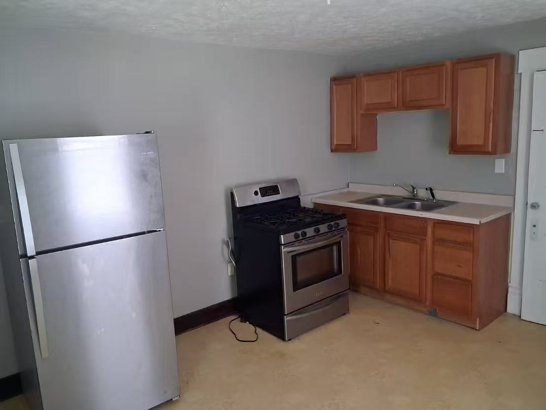121 S Glenwood Ave – photo 4