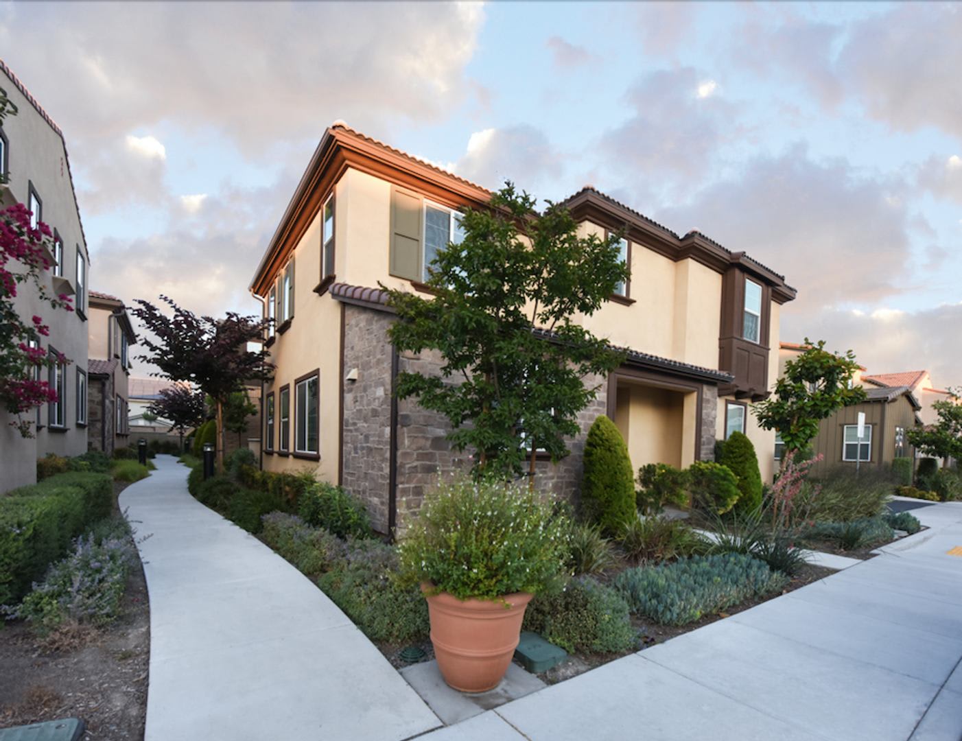 7075 Montecito Ln – photo 2