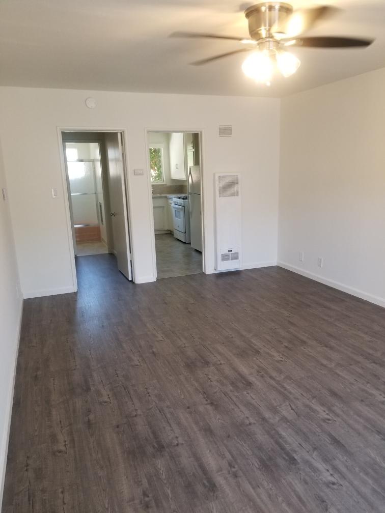 912 N Genesee Ave – photo 5