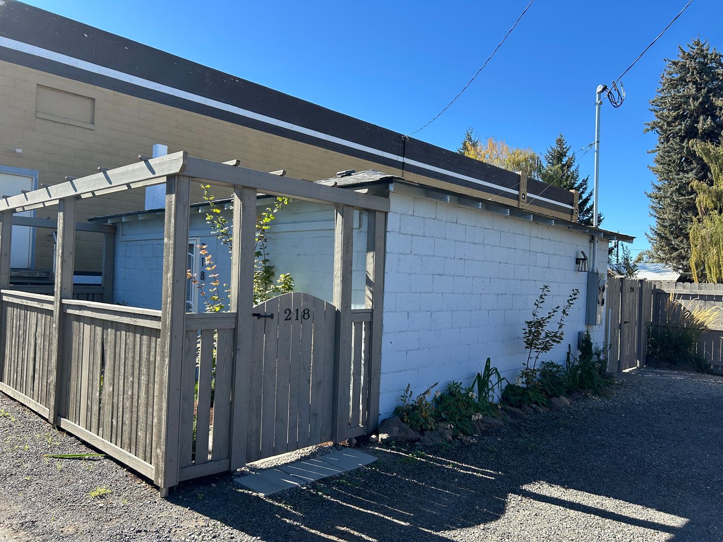 Newly Remodeled Studio in Downtown Redmond – photo 1