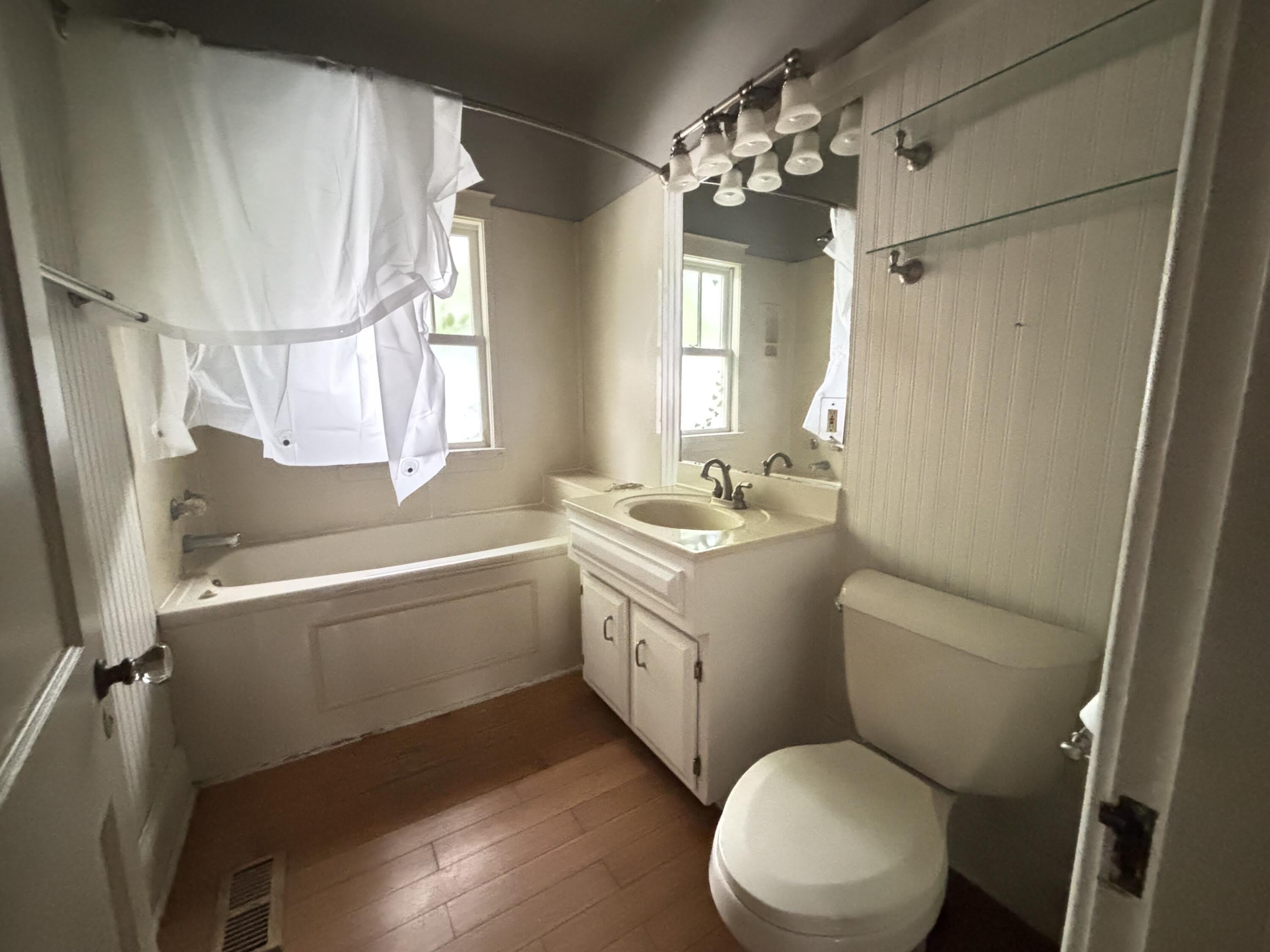 1489 Elizabeth Street – photo 4