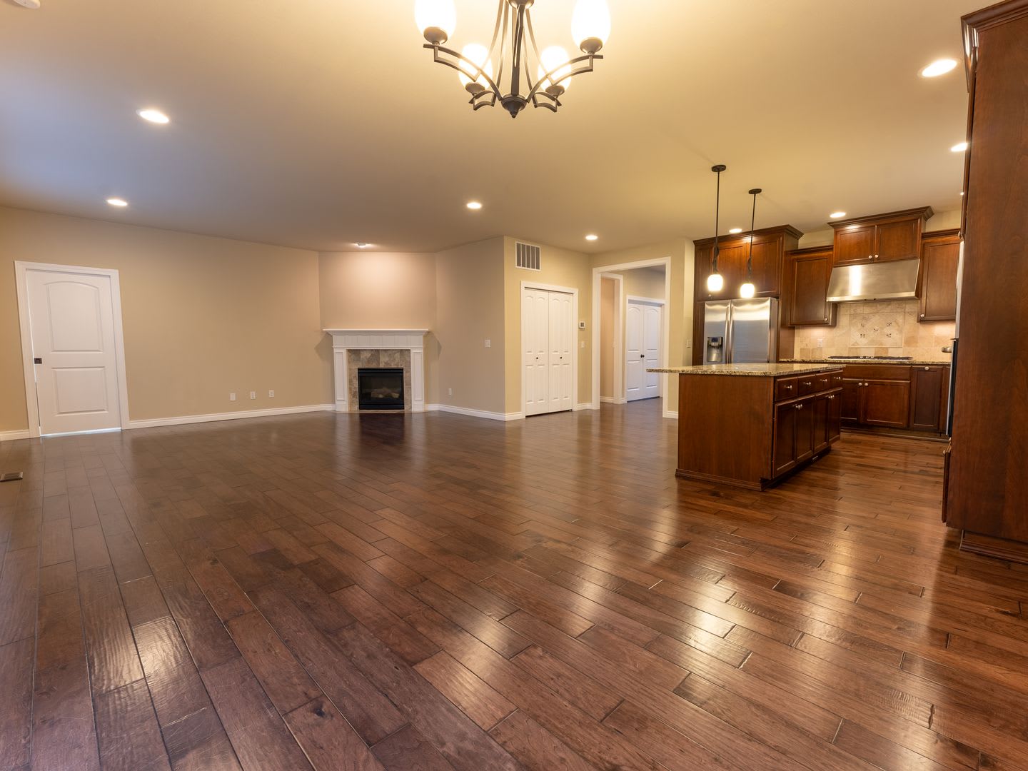 Beautiful Home in the Heart of University Place – photo 2