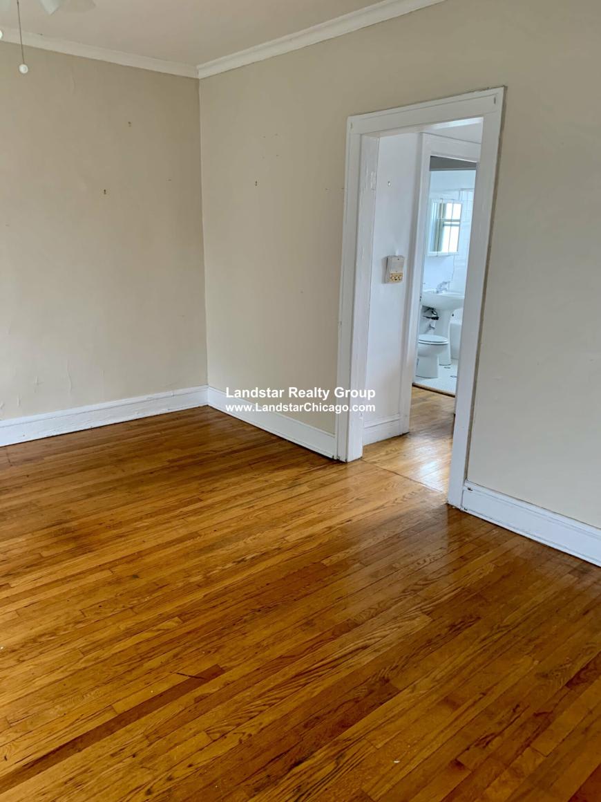 2853 West Berteau – photo 1