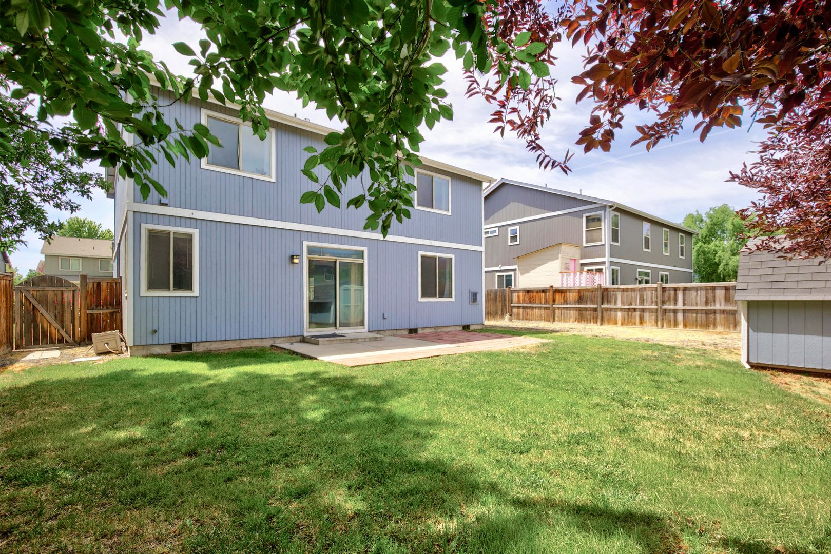 Large 2 Story Home 4 Bedrooms 2 5 Baths Living Room Large Loft Family Rm Fenced Yard 2 Car Garage – photo 5