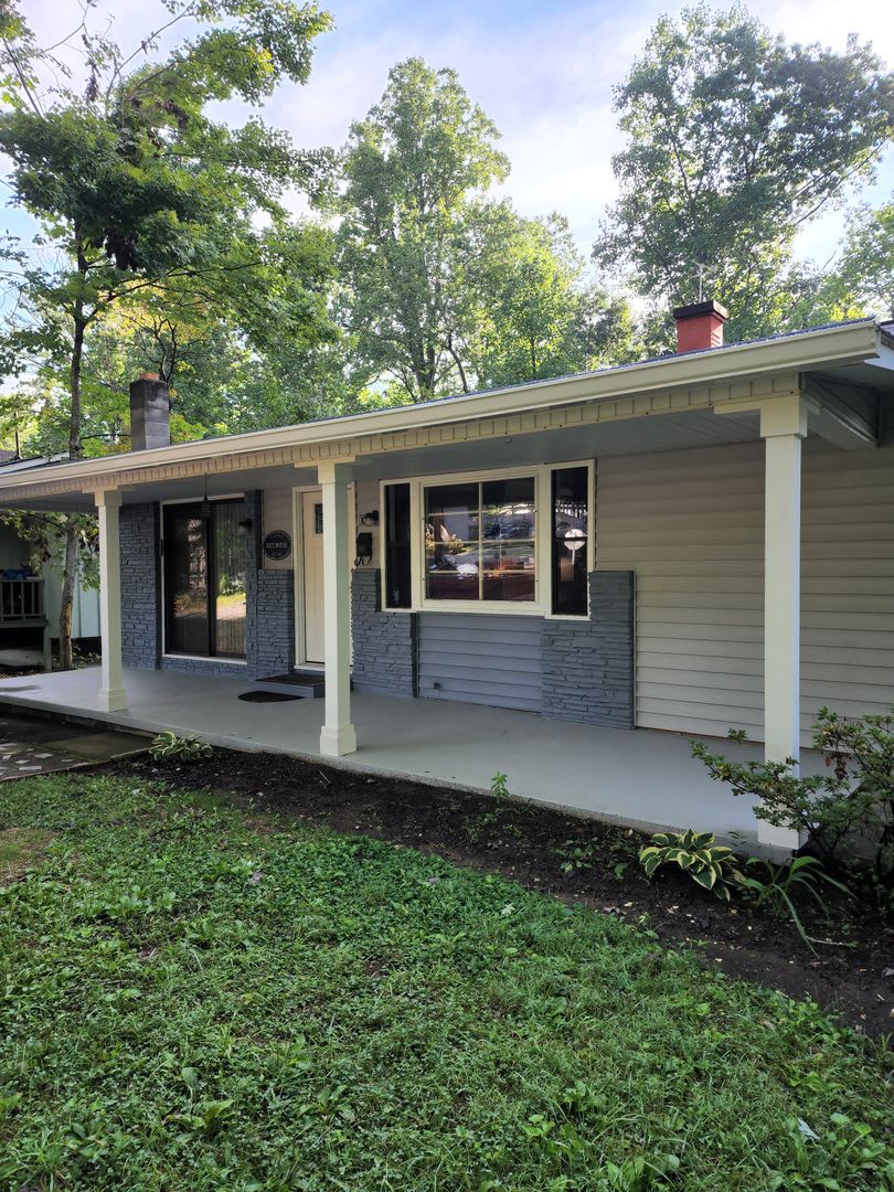 Black Mountain Rental – photo 1